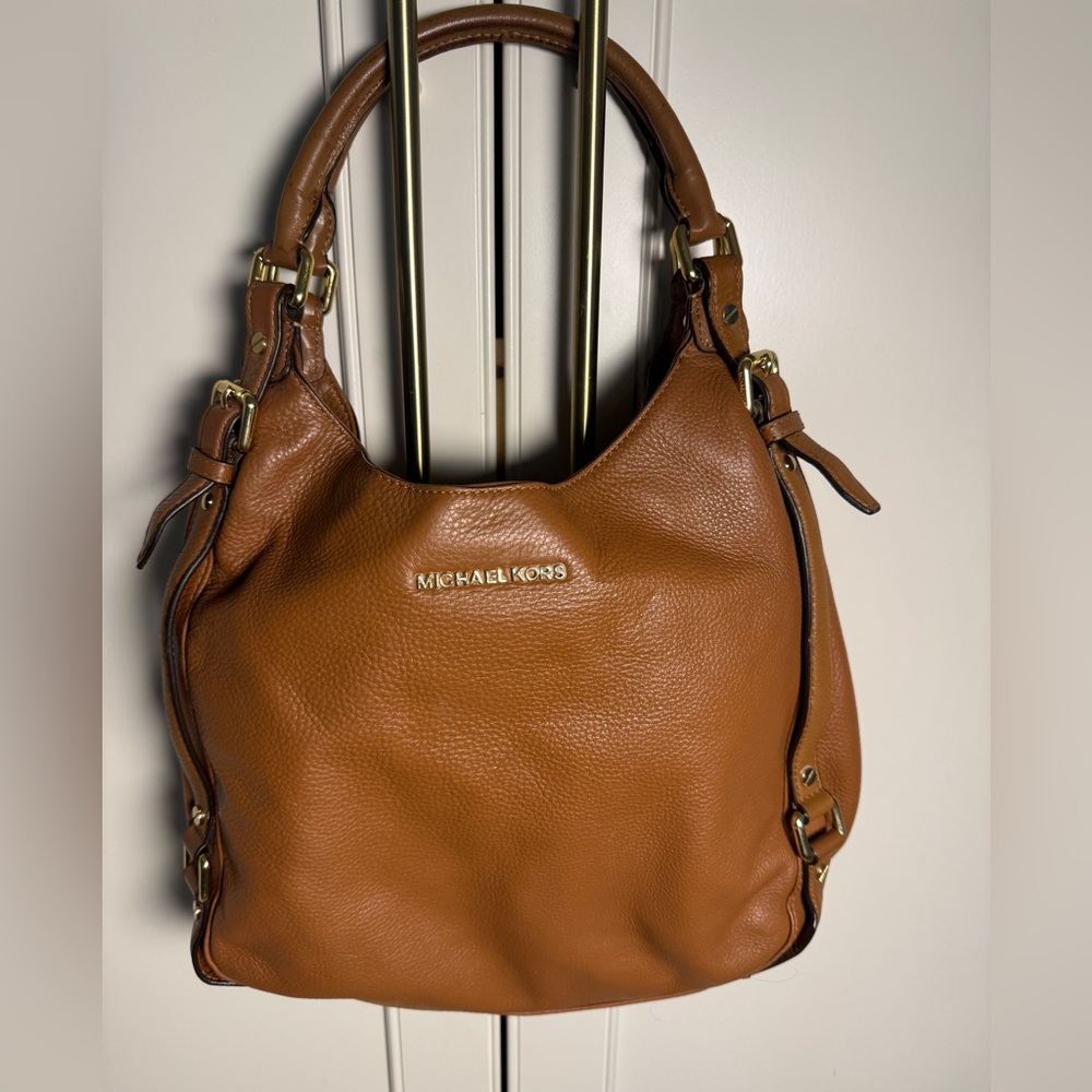 Michael Kors Bedford Belted large shoulder bag pebble brown plush leather